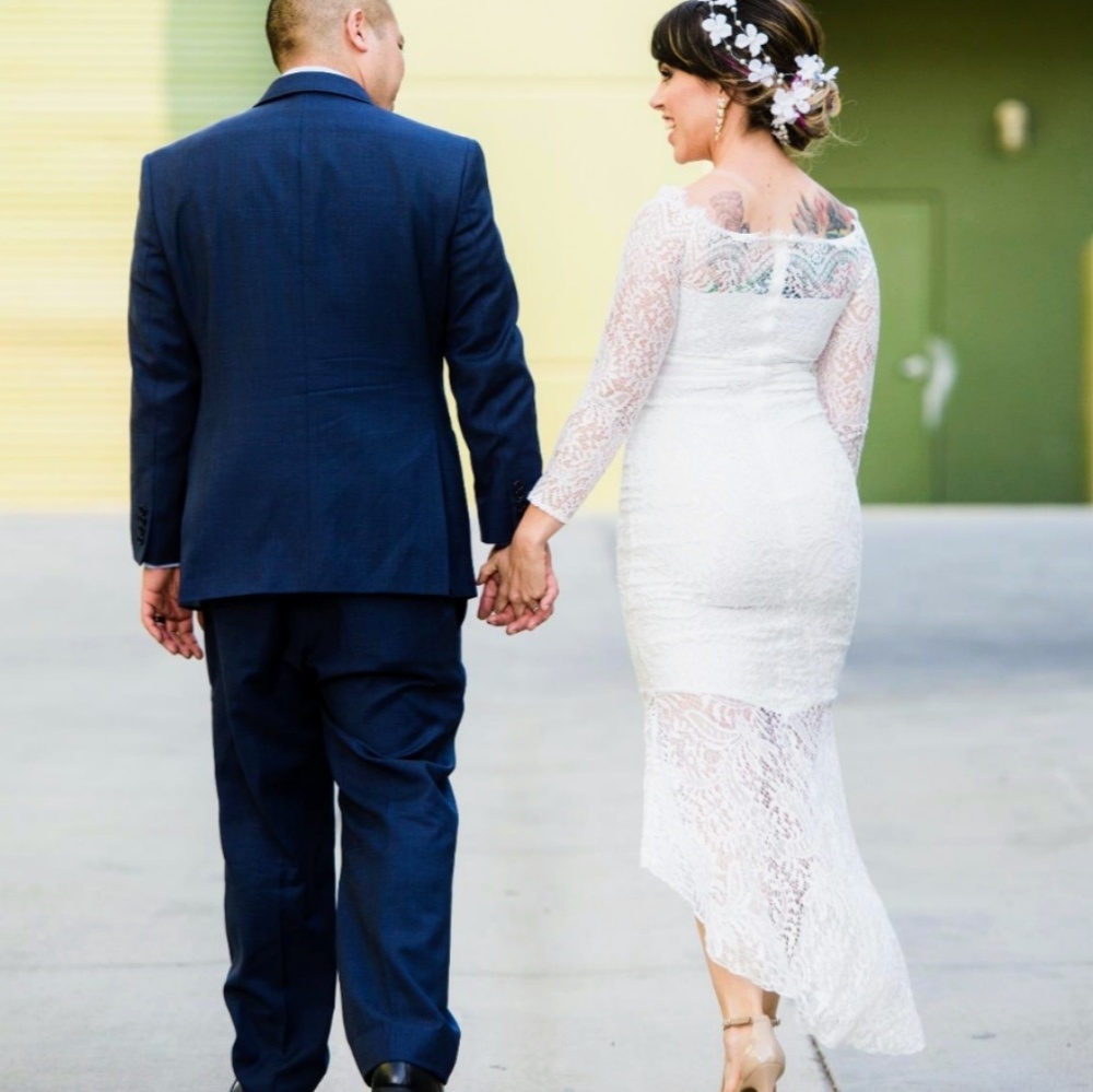 New Gorgeous Lace Mermaid dress - Picture 3 of 8